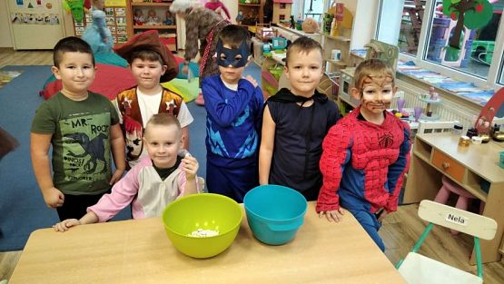 Grafika #26: 05.11.2021 Dzień postaci z bajek gr III