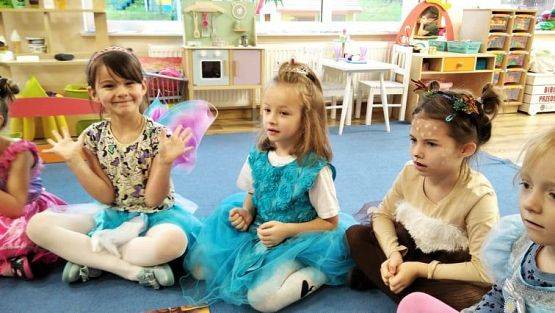 Grafika #27: 05.11.2021 Dzień postaci z bajek gr III