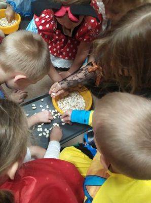 Grafika #24: 05.11.2021 Dzień postaci z bajek gr II