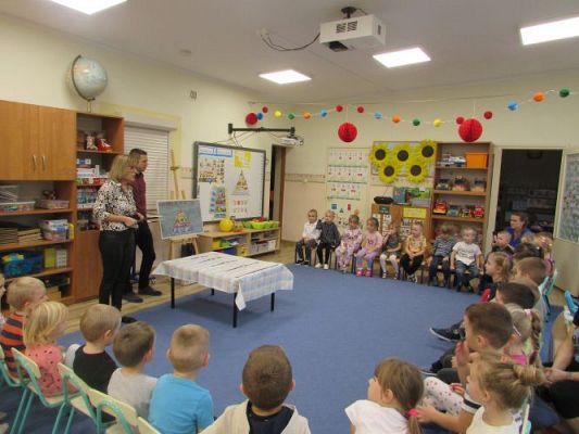 Grafika #1: 22.10.2021 Spotkanie z dietetykiem panem Łukaszem Mielewczykiem