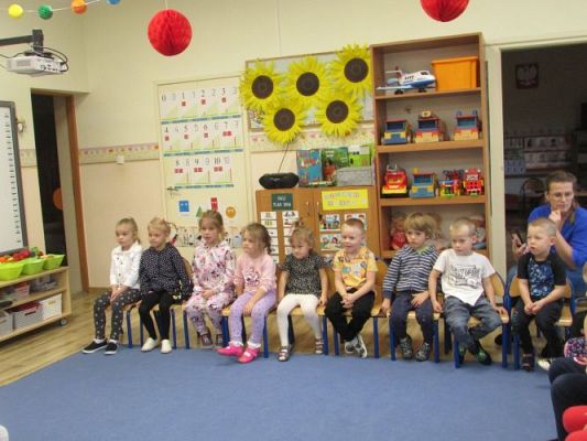 Grafika #3: 22.10.2021 Spotkanie z dietetykiem panem Łukaszem Mielewczykiem