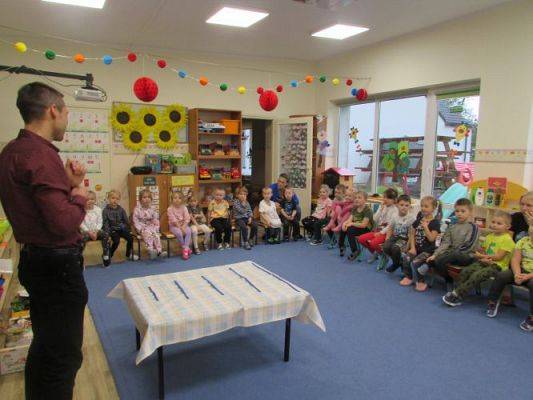 Grafika #4: 22.10.2021 Spotkanie z dietetykiem panem Łukaszem Mielewczykiem