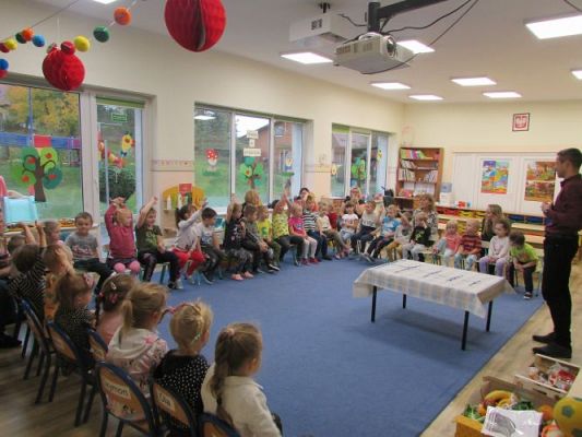 Grafika #5: 22.10.2021 Spotkanie z dietetykiem panem Łukaszem Mielewczykiem