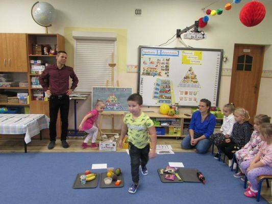 Grafika #13: 22.10.2021 Spotkanie z dietetykiem panem Łukaszem Mielewczykiem