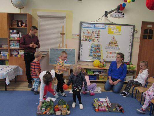 Grafika #19: 22.10.2021 Spotkanie z dietetykiem panem Łukaszem Mielewczykiem