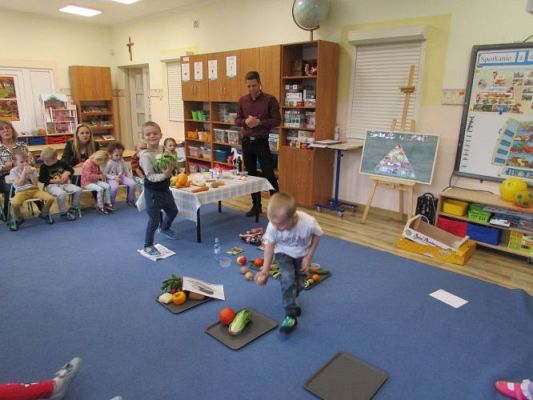 Grafika #33: 22.10.2021 Spotkanie z dietetykiem panem Łukaszem Mielewczykiem