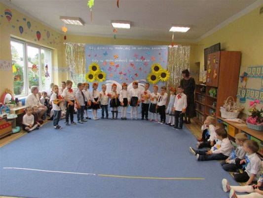 Grafika #51: 14.10.2021 Dzień Edukacji Narodowej