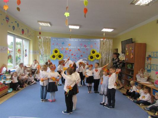 Grafika #57: 14.10.2021 Dzień Edukacji Narodowej