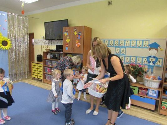 Grafika #22: 14.10.2021 Pasowanie na przedszkolaka