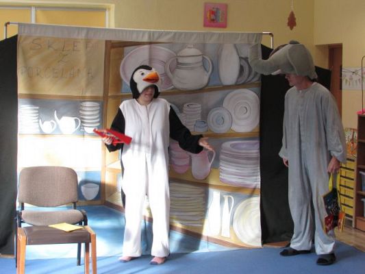 Grafika #7: 12.10.2021 Przedstawienie pt. "Słoń Trąbalski"