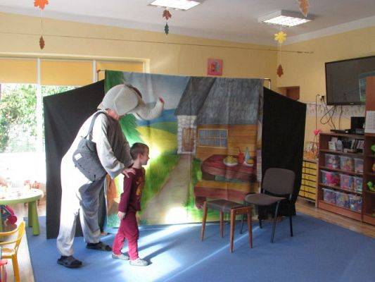 Grafika #19: 12.10.2021 Przedstawienie pt. "Słoń Trąbalski"