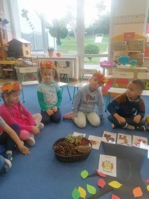 Grafika #3: 11.10.2021 Dzień drzewa gr III