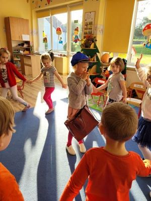 Grafika #25: 08.10.2021 Światowy dzień poczty