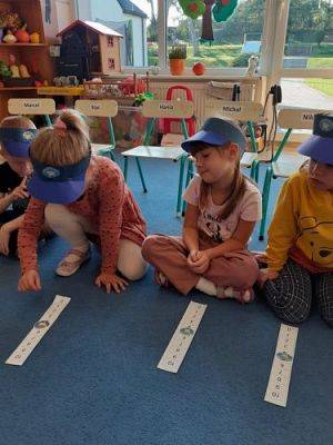 Grafika #38: 08.10.2021 Światowy dzień poczty