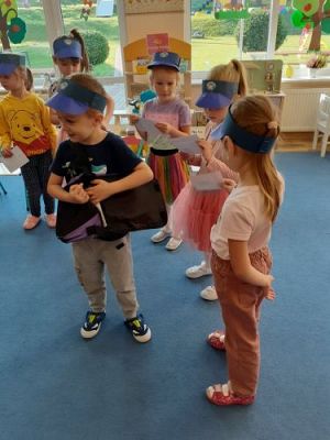 Grafika #55: 08.10.2021 Światowy dzień poczty