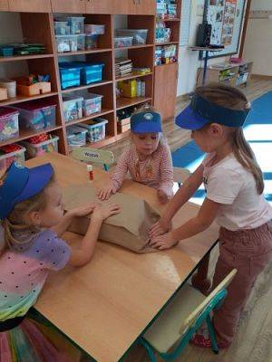 Grafika #65: 08.10.2021 Światowy dzień poczty