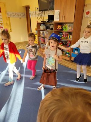 Grafika #66: 08.10.2021 Światowy dzień poczty