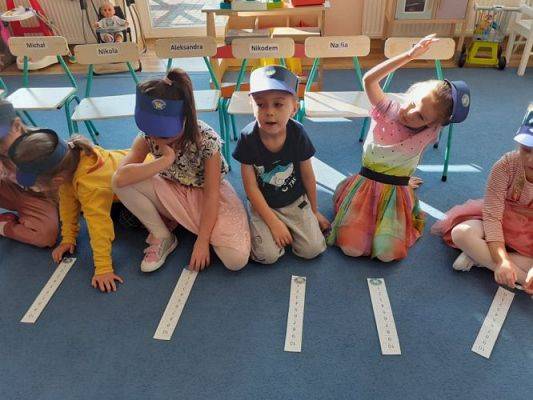 Grafika #76: 08.10.2021 Światowy dzień poczty