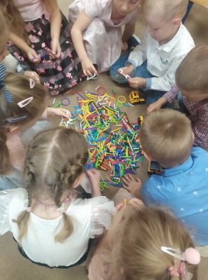 Grafika #4: 30.09.2021 Dzień chłopaka