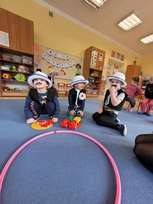 Grafika #8: 30.09.2021 Dzień chłopaka