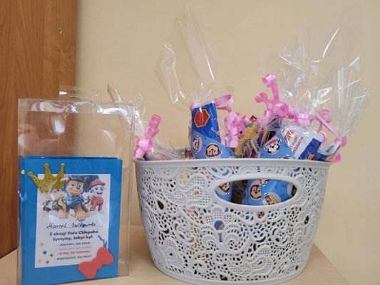 Grafika #47: 30.09.2021 Dzień chłopaka