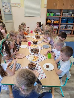 Grafika #53: 30.09.2021 Dzień chłopaka