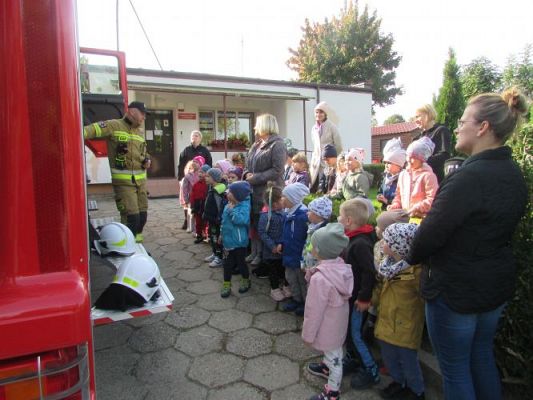 Grafika #4: 29.09.2021 Spotkanie ze strażakiem z OSP w Wicku