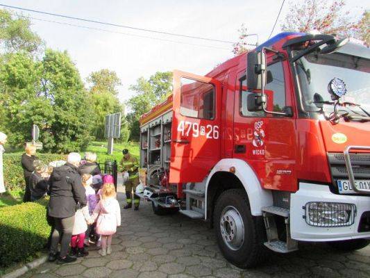Grafika #10: 29.09.2021 Spotkanie ze strażakiem z OSP w Wicku