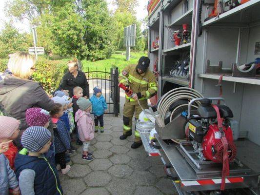 Grafika #12: 29.09.2021 Spotkanie ze strażakiem z OSP w Wicku