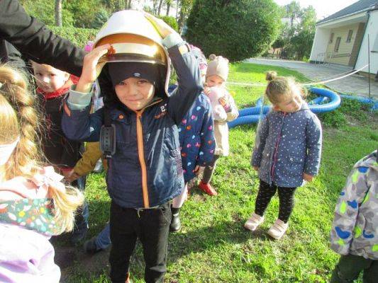 Grafika #32: 29.09.2021 Spotkanie ze strażakiem z OSP w Wicku