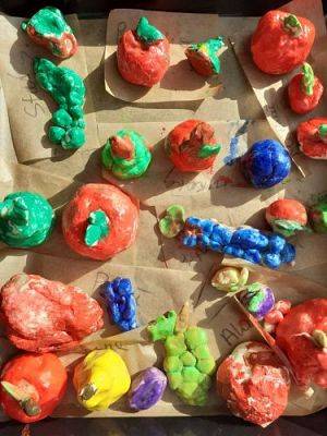 Grafika #7: Warsztaty kreatywne w gr III - Owoce z masy solnej