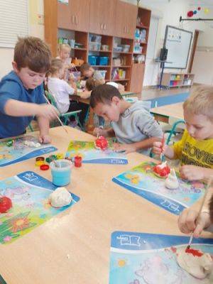 Grafika #14: Warsztaty kreatywne w gr III - Owoce z masy solnej