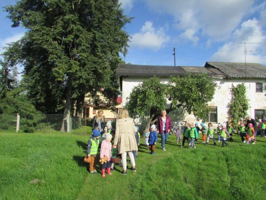 Grafika #8: 21.09.2021 Wycieczka do sadu i ogrodu