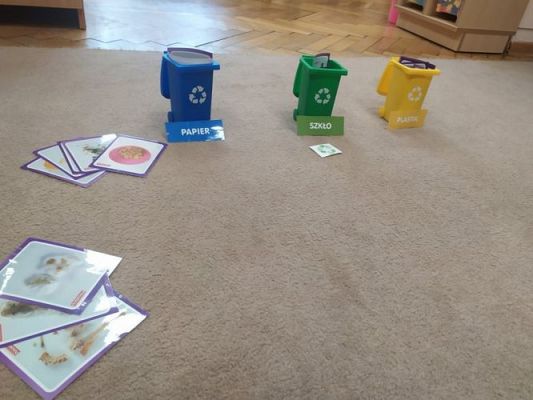 Grafika #1: 17.09.2021 Zajęcia edukacyjne - Myślę, wiec nie śmiecę