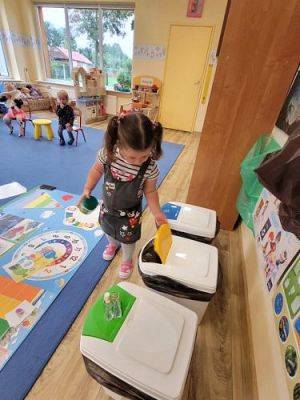 Grafika #8: 17.09.2021 Zajęcia edukacyjne - Myślę, wiec nie śmiecę