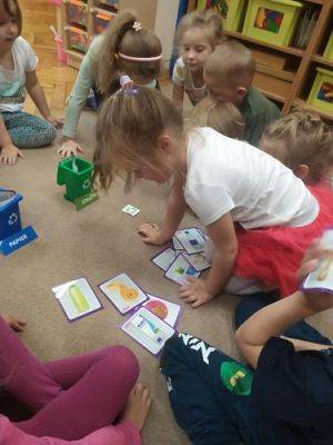 Grafika #13: 17.09.2021 Zajęcia edukacyjne - Myślę, wiec nie śmiecę