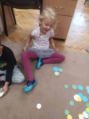 Grafika #12: 16.09.2021 Dzień kropki gr II