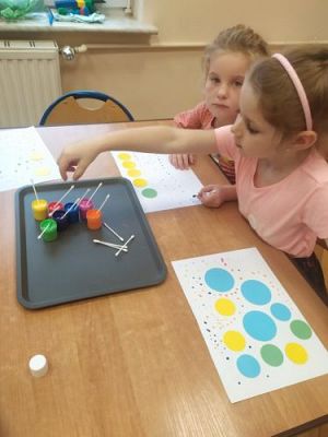 Grafika #14: 16.09.2021 Dzień kropki gr II