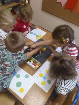 Grafika #16: 16.09.2021 Dzień kropki gr II