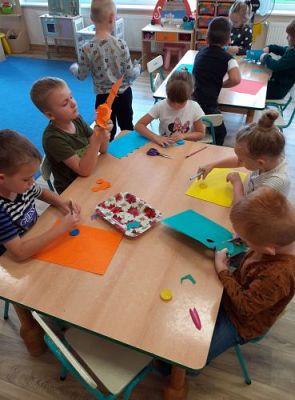 Grafika #2: 16.09.2021 Dzień kropki gr III