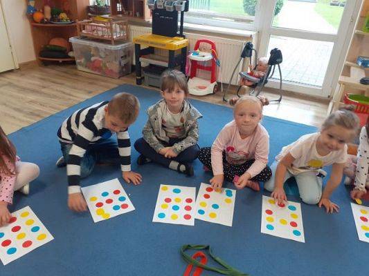 Grafika #3: 16.09.2021 Dzień kropki gr III