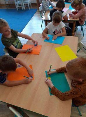 Grafika #4: 16.09.2021 Dzień kropki gr III