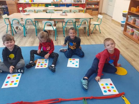 Grafika #18: 16.09.2021 Dzień kropki gr III