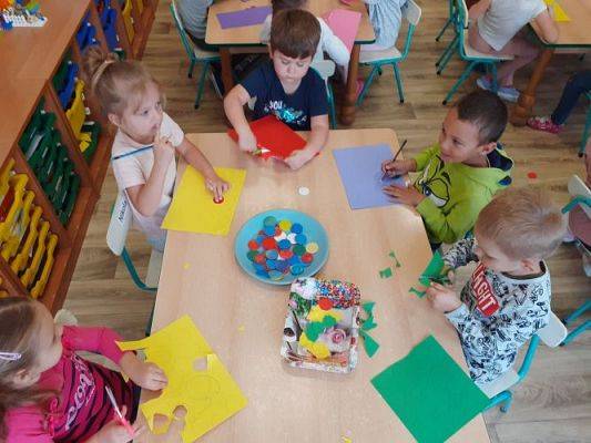 Grafika #19: 16.09.2021 Dzień kropki gr III