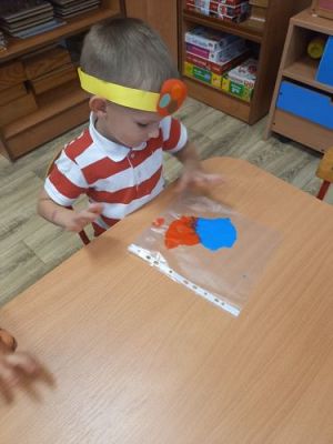 Grafika #6: 16.09.2021 Dzień kropki gr I