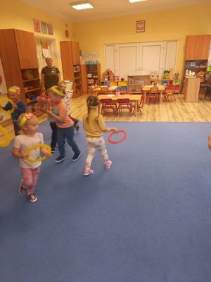 Grafika #15: 16.09.2021 Dzień kropki gr I