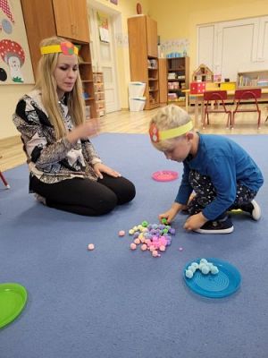 Grafika #29: 16.09.2021 Dzień kropki gr I