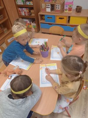 Grafika #30: 16.09.2021 Dzień kropki gr I