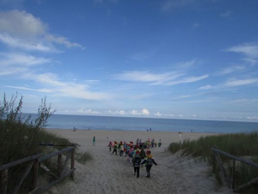 Grafika #27: 15.09.2021 Wycieczka do Łeby - Zabawy na plaży