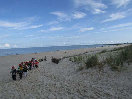 Grafika #28: 15.09.2021 Wycieczka do Łeby - Zabawy na plaży